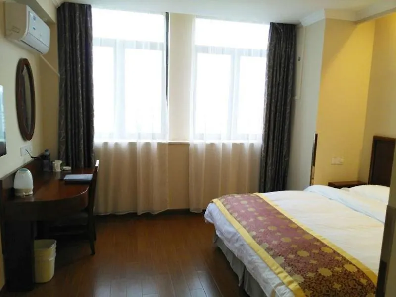 Greentree Inn Kunshan North Gate Road Express Hotel Suzhou  3*, Suzhou (Jiangsu)
